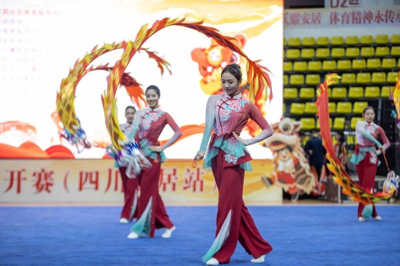 性和观赏性, 轻盈跳跃, 更多的趣味 性和观赏性, 轻盈跳跃, 更多的趣味